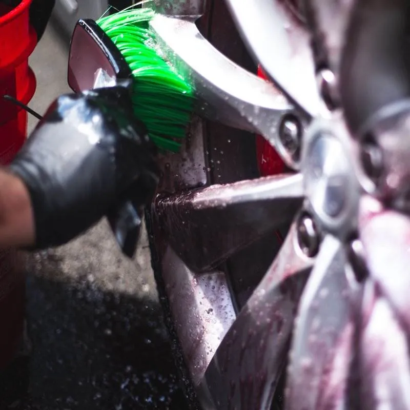 Jay Leno's Garage - Wheel Cleaner (16 oz) - Image 3